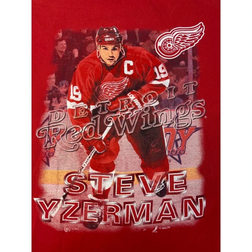Vintage Detroit Red Wings Steve Yzerman Miro‎ Classics Red Graphic T-Shirt XL